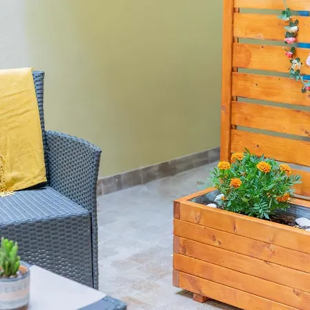 Apartment Cute Love-nest With Patio In The Heart Of Kolonaki Athens
