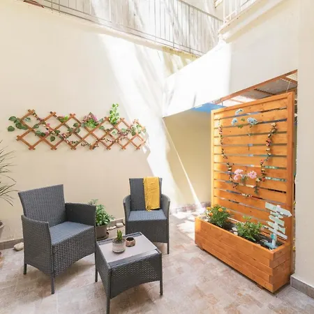 Cute Love-nest With Patio In The Heart Of Kolonaki *
