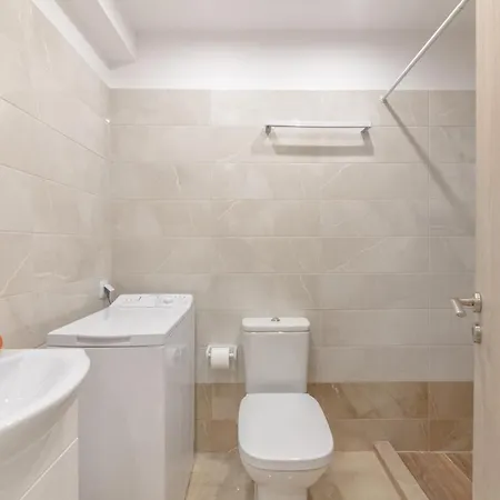 Cute Love-nest With Patio In The Heart Of Kolonaki *